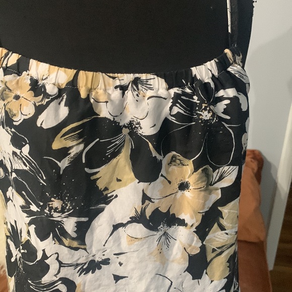 Tommy Bahama Top - Picture 2 of 6